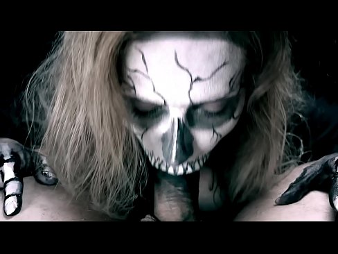 ❤️ Noia dimoni xuclant polla amb la seva boca negra i empassant semen. ❤❌ Porno al ca.battlepass-bonuse.ru