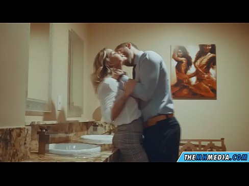 ❤️ Quan una rossa tetona et sedueix en un lavabo públic ❤❌ Porno al ca.battlepass-bonuse.ru